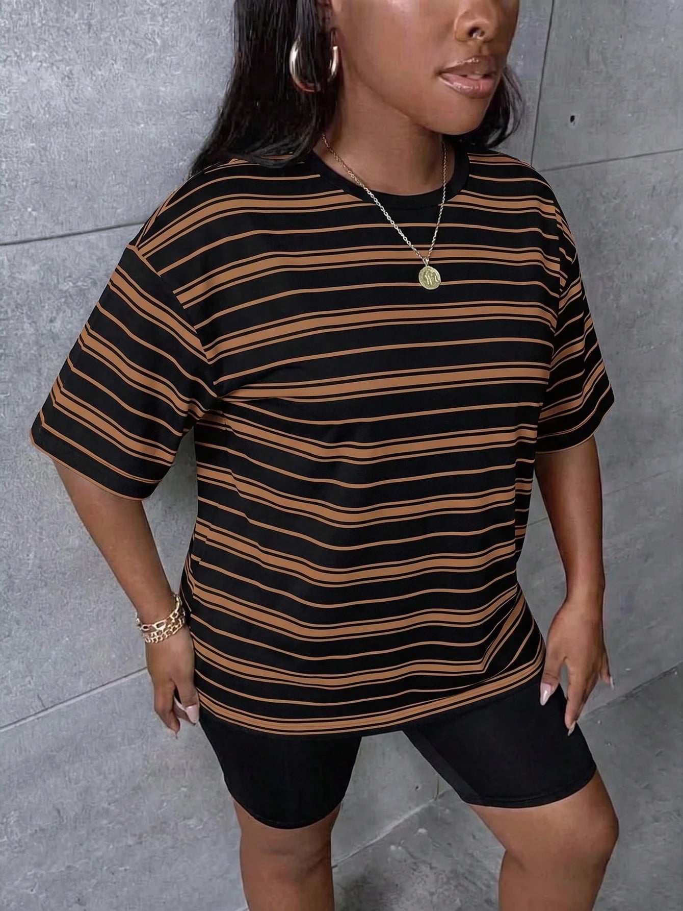 CURVE+ Plus Size Women's Striped Print Crew Neck Drop Shoulder Short Sleeve Casual T-Shirt Formal Vacation Black And White Summer