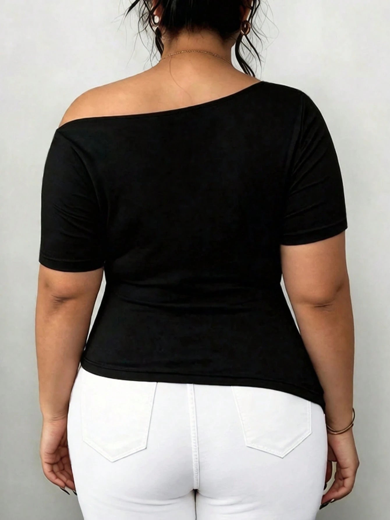 CURVE+ Plus Size Women Solid Color Asymmetrical Shoulder Slim Fit Versatile Casual T-Shirt