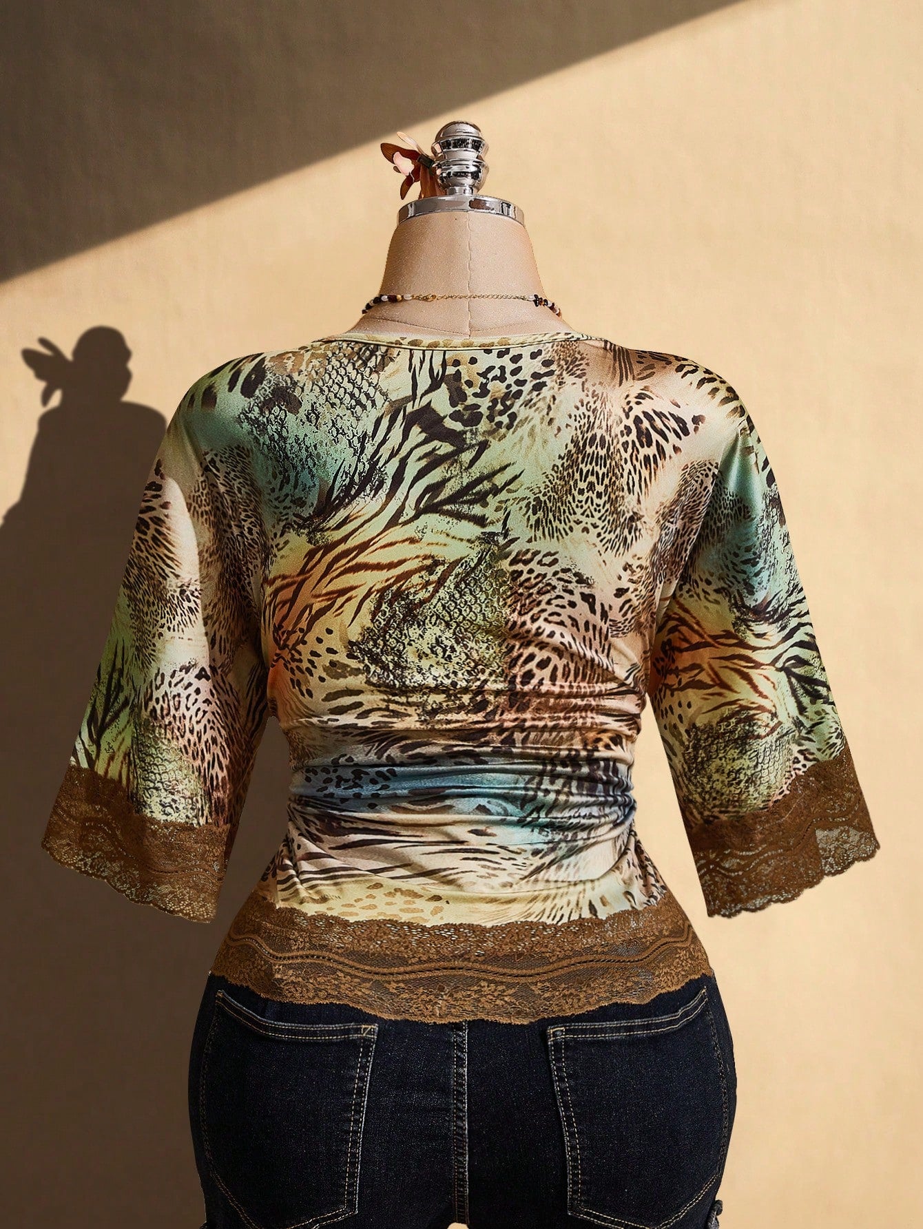 CURVE+ Plus Size Y2K Retro Sexy Leopard Print V-Neck Lace Patch Flared Sleeve Top Fall, Winter 2026 22W