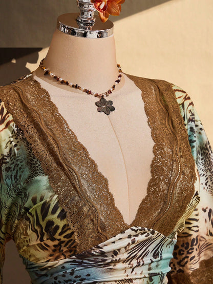 CURVE+ Plus Size Y2K Retro Sexy Leopard Print V-Neck Lace Patch Flared Sleeve Top Fall, Winter 2026 22W