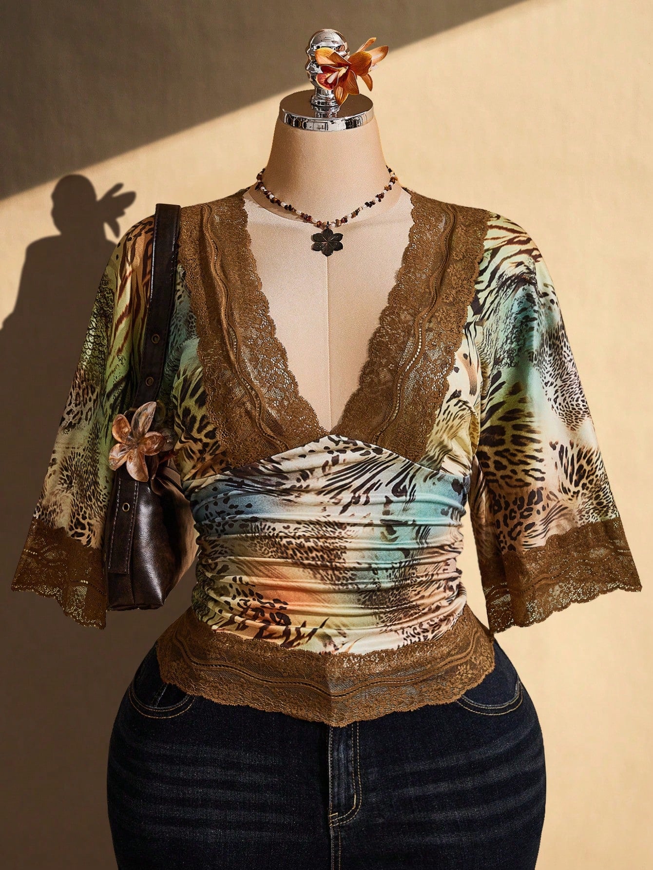 CURVE+ Plus Size Y2K Retro Sexy Leopard Print V-Neck Lace Patch Flared Sleeve Top Fall, Winter 2026 22W