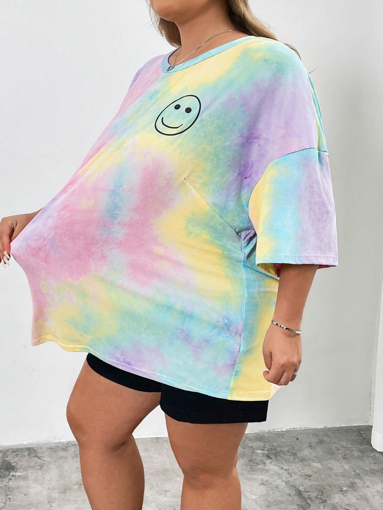 CURVE+ Women's Light Purple Printed Round Neck Short Sleeved T-Shirt In Plus Size For Summer Office Concert Business Casual Mom