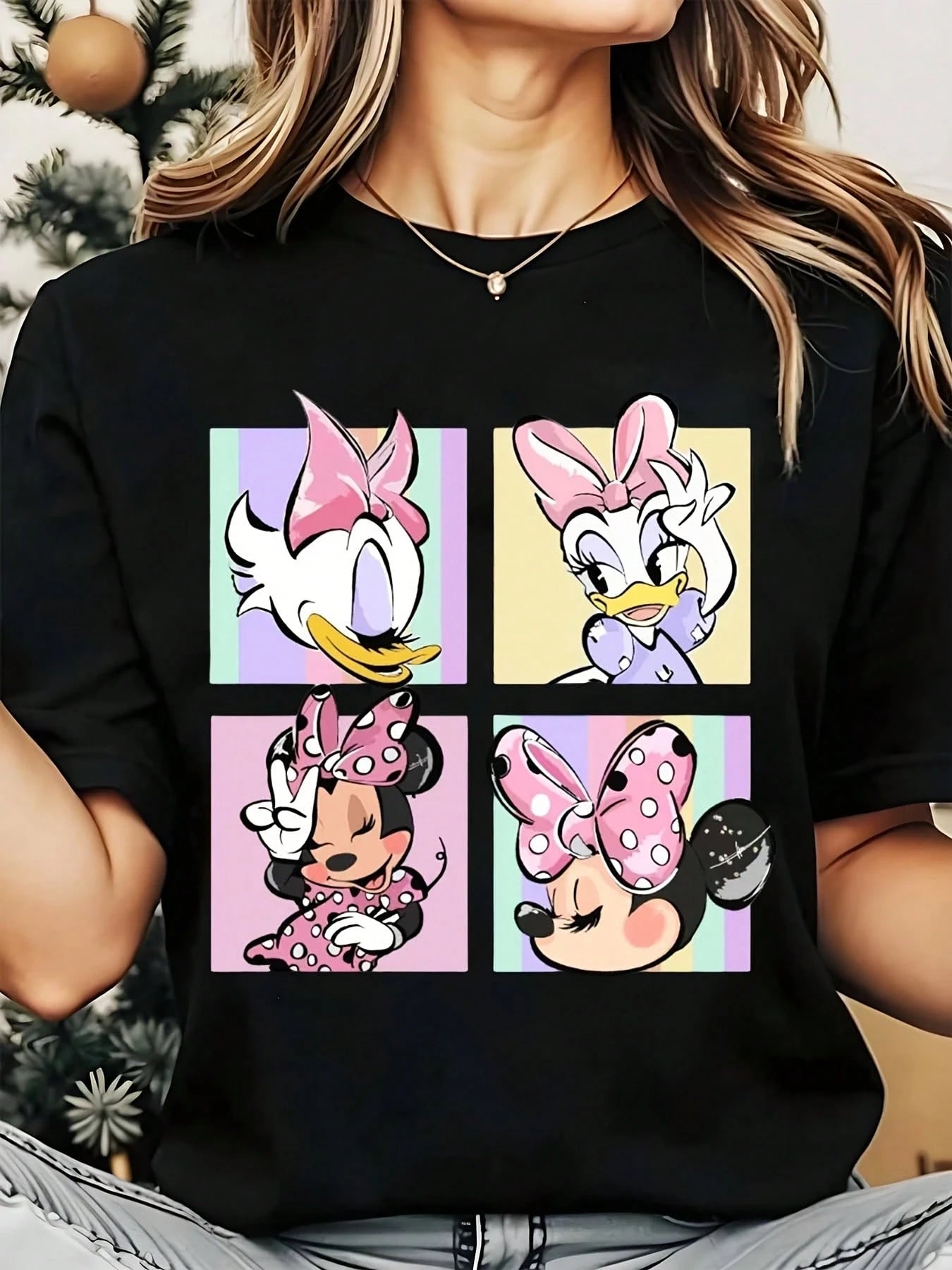 Disney Minnie Mouse And Daisy Duck Cartoon Characters, Women's Round Neck Shirt, Summer Tops Comfortable O-Neck T Shirt Fashion Casual Women Clothes