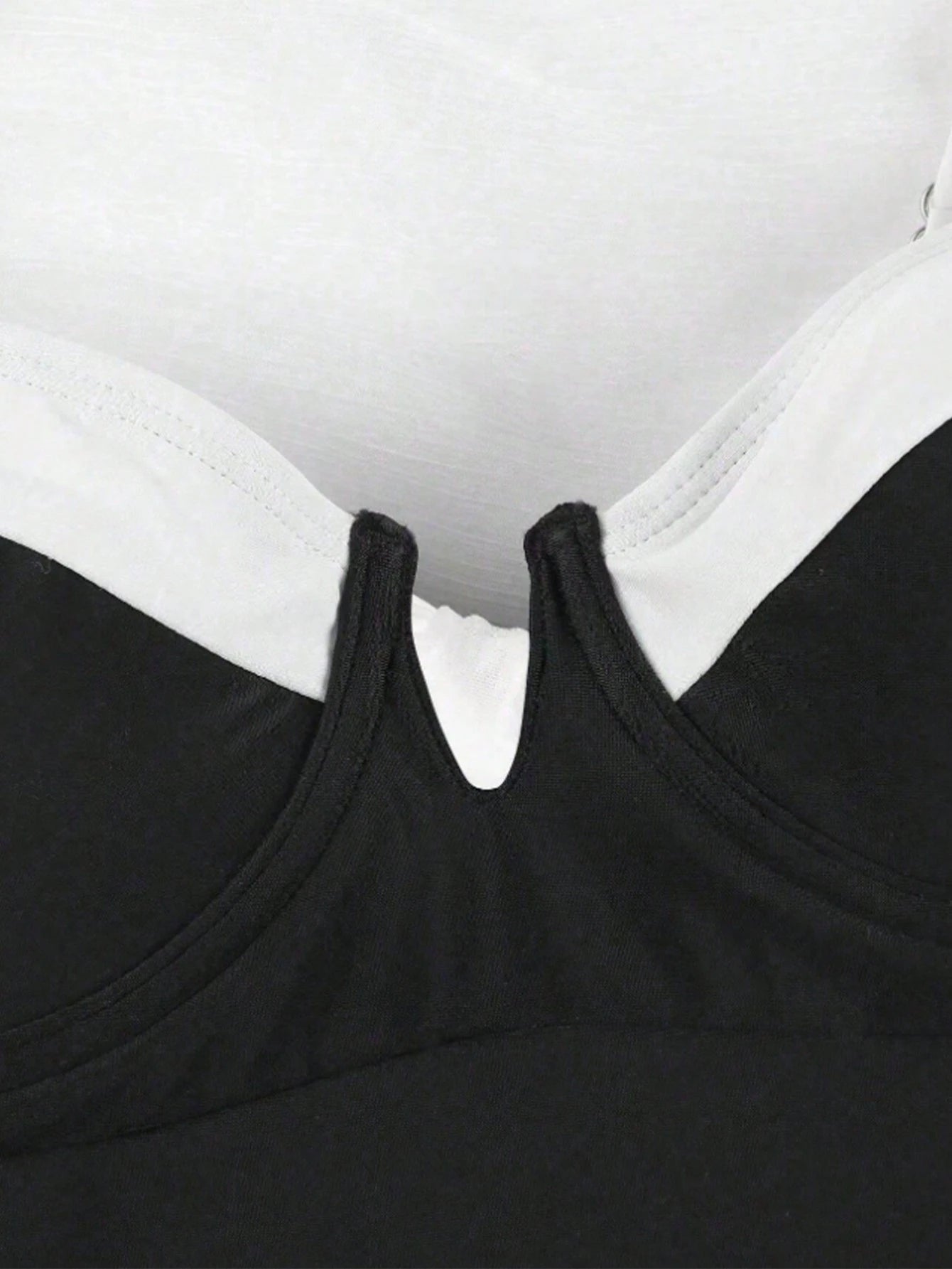 Elegant Black And White Wide Strap One-Piece Swimsuit, Sexy Swimwear Suitable For Beach Vacation And Party Summer