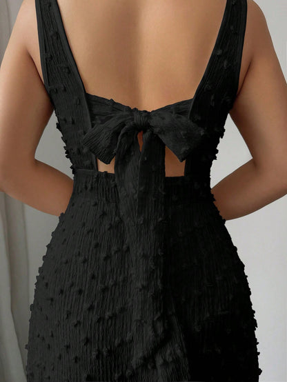 Elenzga New Sleeveless Square Neck Textured Knit Dress With Open Back Bow Tie Design, Elegant Fitted Party Dress