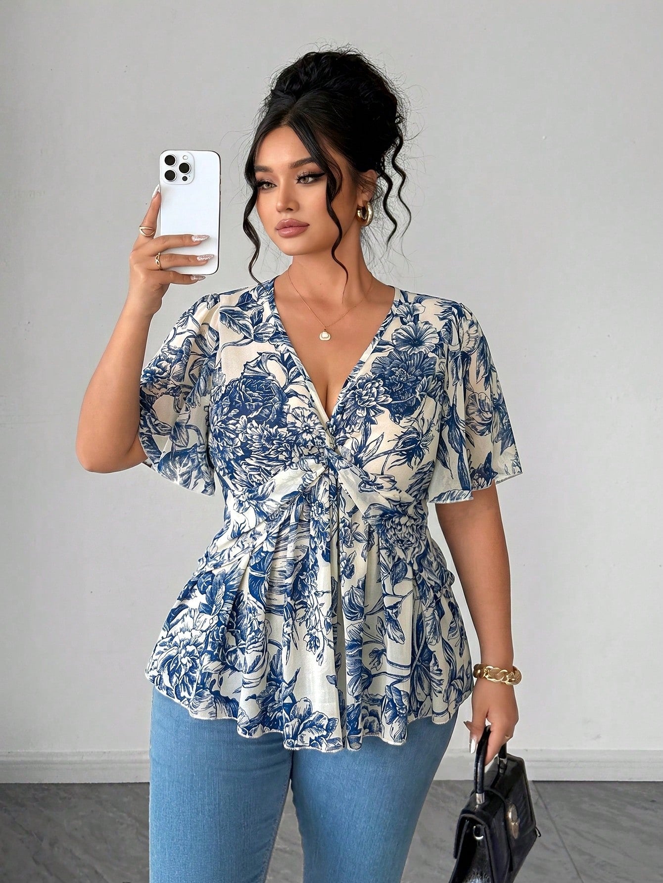 Elenzga Plus Size Polka Dot Floral Chiffon Blouse, Twisted Hem Design, Elegant Commuter Versatile. Spring/Summer Textured Fabric, Suitable For Party, Date, Holiday Outing.