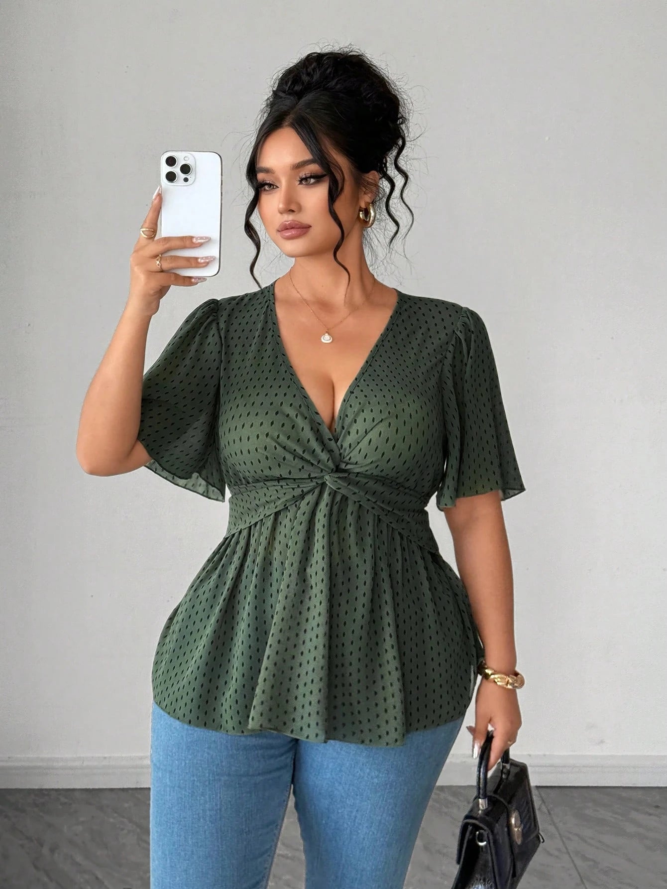 Elenzga Plus Size Polka Dot Floral Chiffon Blouse, Twisted Hem Design, Elegant Commuter Versatile. Spring/Summer Textured Fabric, Suitable For Party, Date, Holiday Outing.