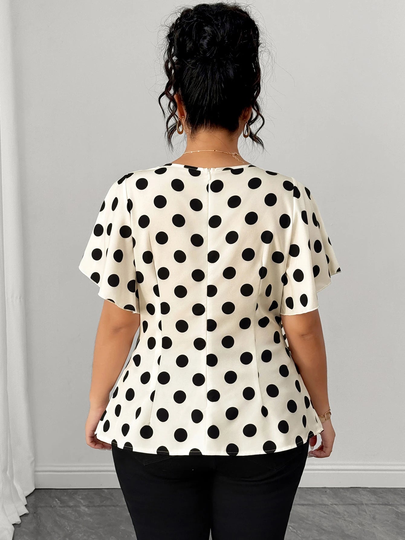 Elenzga Plus Size Women's Shirt, Black And White Polka Dot Elegant V-Neck Short Sleeve Cross Wrap Ruched Side Button Decor Blouse, Summer Vacation Tea Party Casual Beach Holiday Top