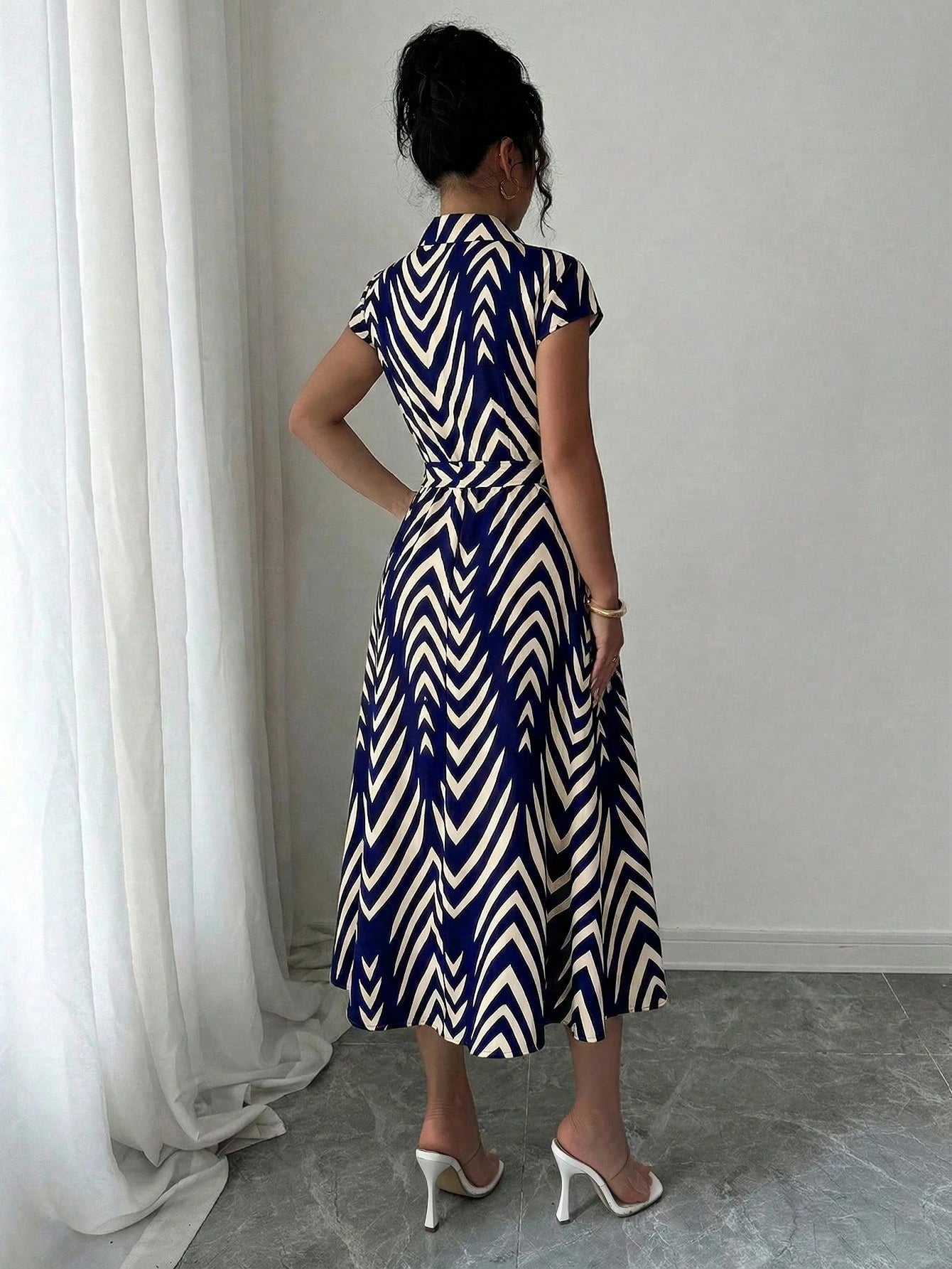Elenzga Women's Apricot Geometric Striped Print Cinched Waist Waist Elegant Midi Dress