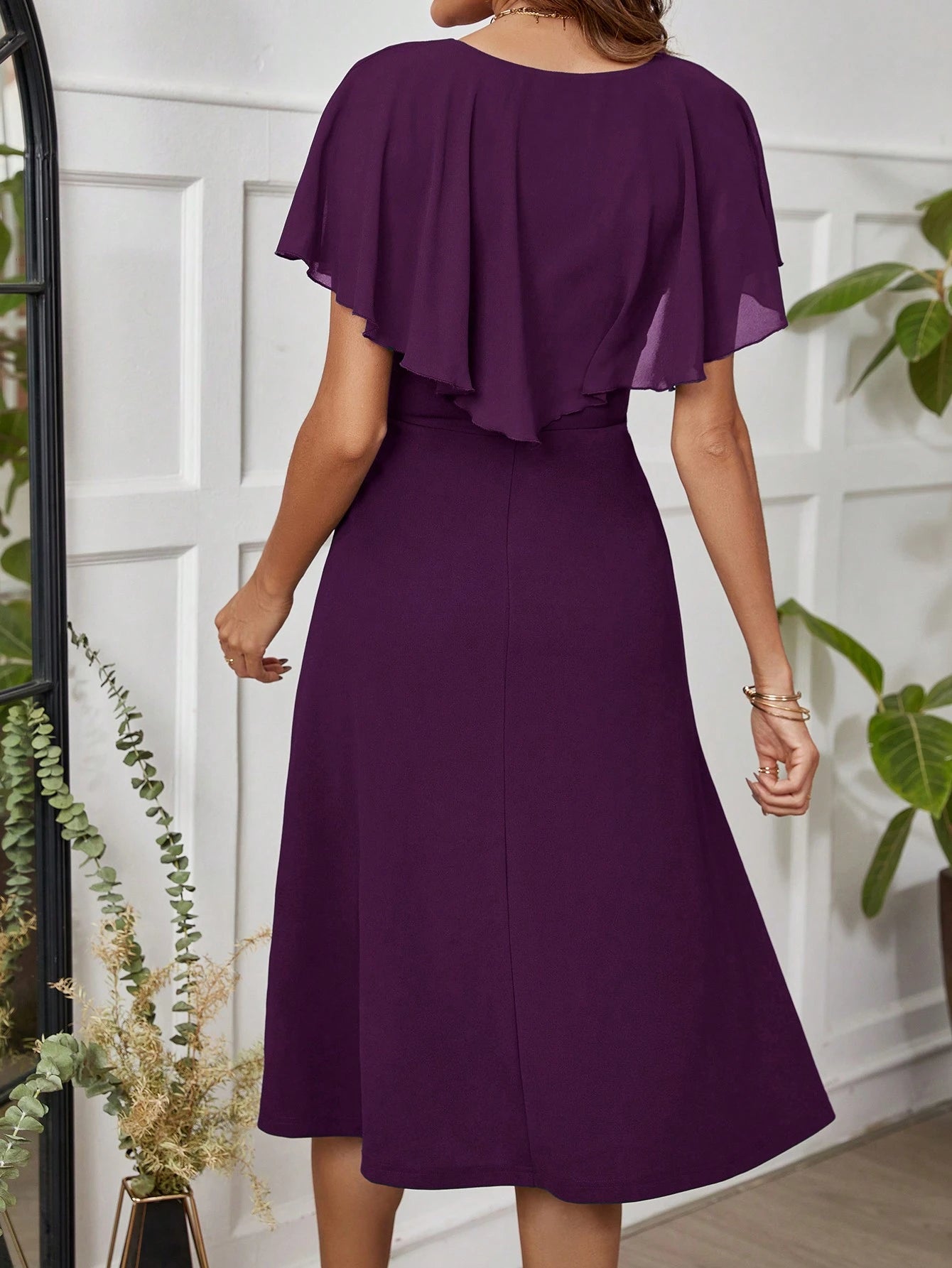 Ellevyn Ladies' Mid-Length Green Dress With Ruffle Hemline