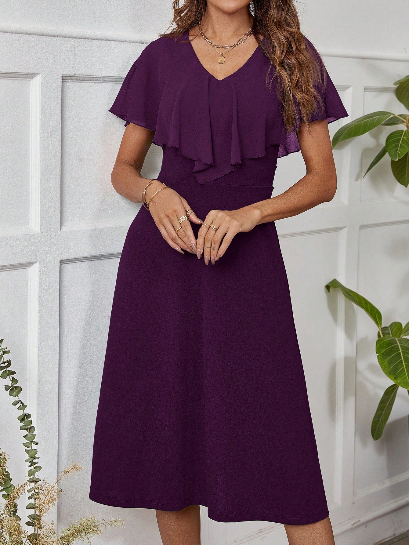 Ellevyn Ladies' Mid-Length Green Dress With Ruffle Hemline