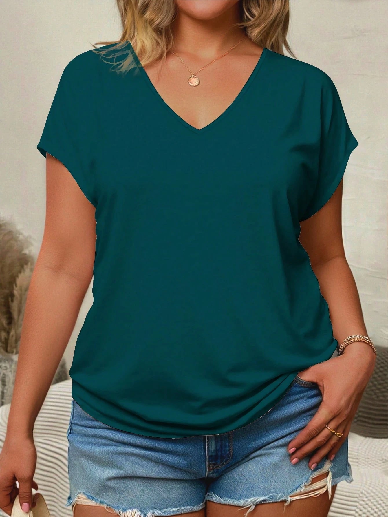 EMERY ROSE Deep Lake Green V-Neck Short Sleeve Plus Size T-Shirt, V-Neck Batwing Sleeve Design