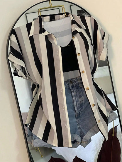 EMERY ROSE Plus Size Contrast Color Vertical Striped Collar Rolled Hem Short Sleeve Shirt
