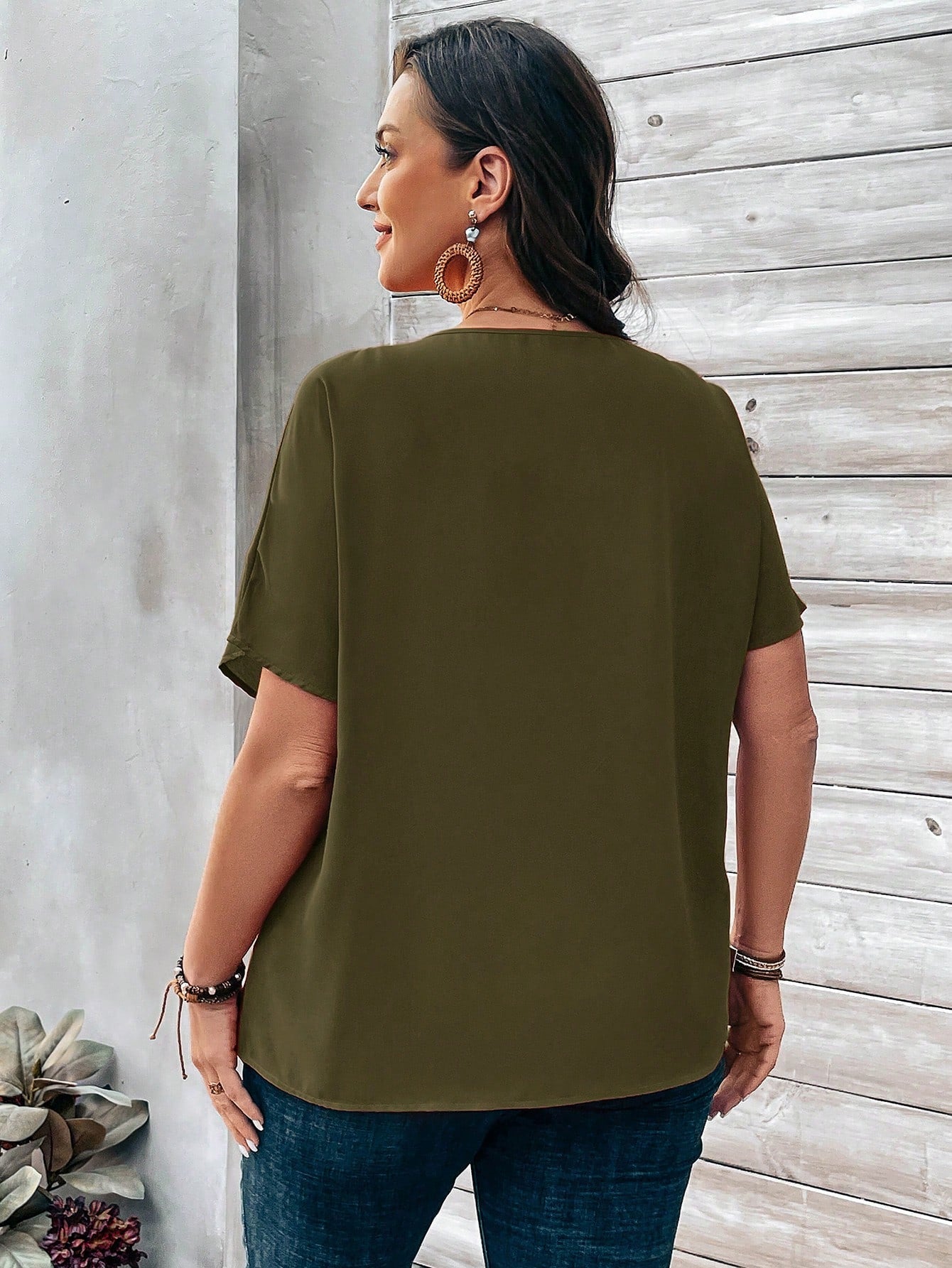 EMERY ROSE Plus Size Plain Batwing Sleeve Buttoned-Up Blouse