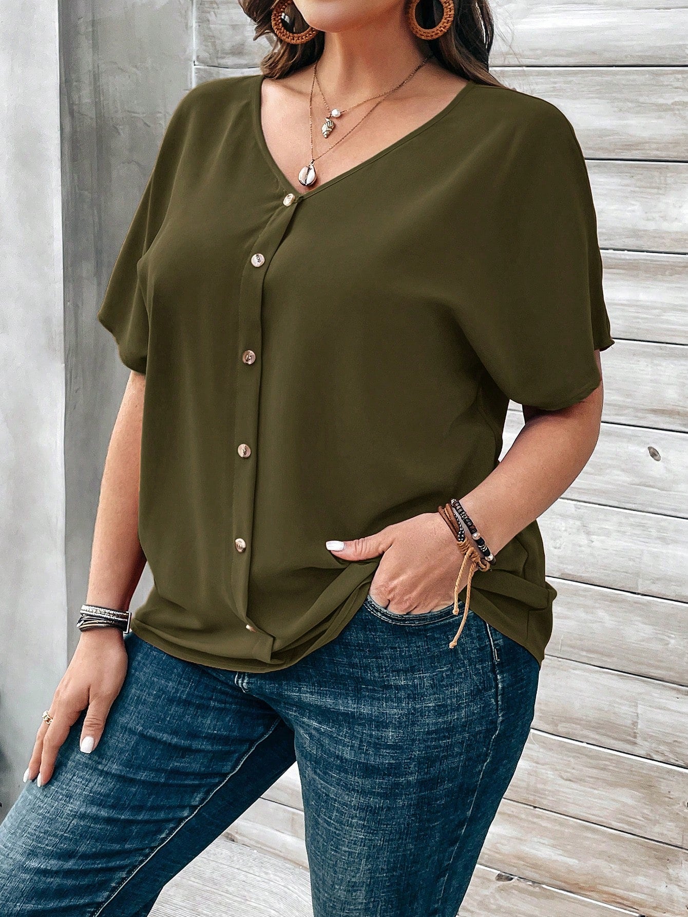 EMERY ROSE Plus Size Plain Batwing Sleeve Buttoned-Up Blouse