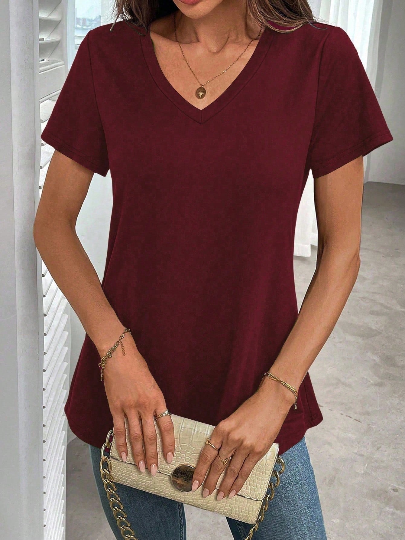 EMERY ROSE Plus Size Solid Short-Sleeved Casual V Neck T-Shirt For Summer