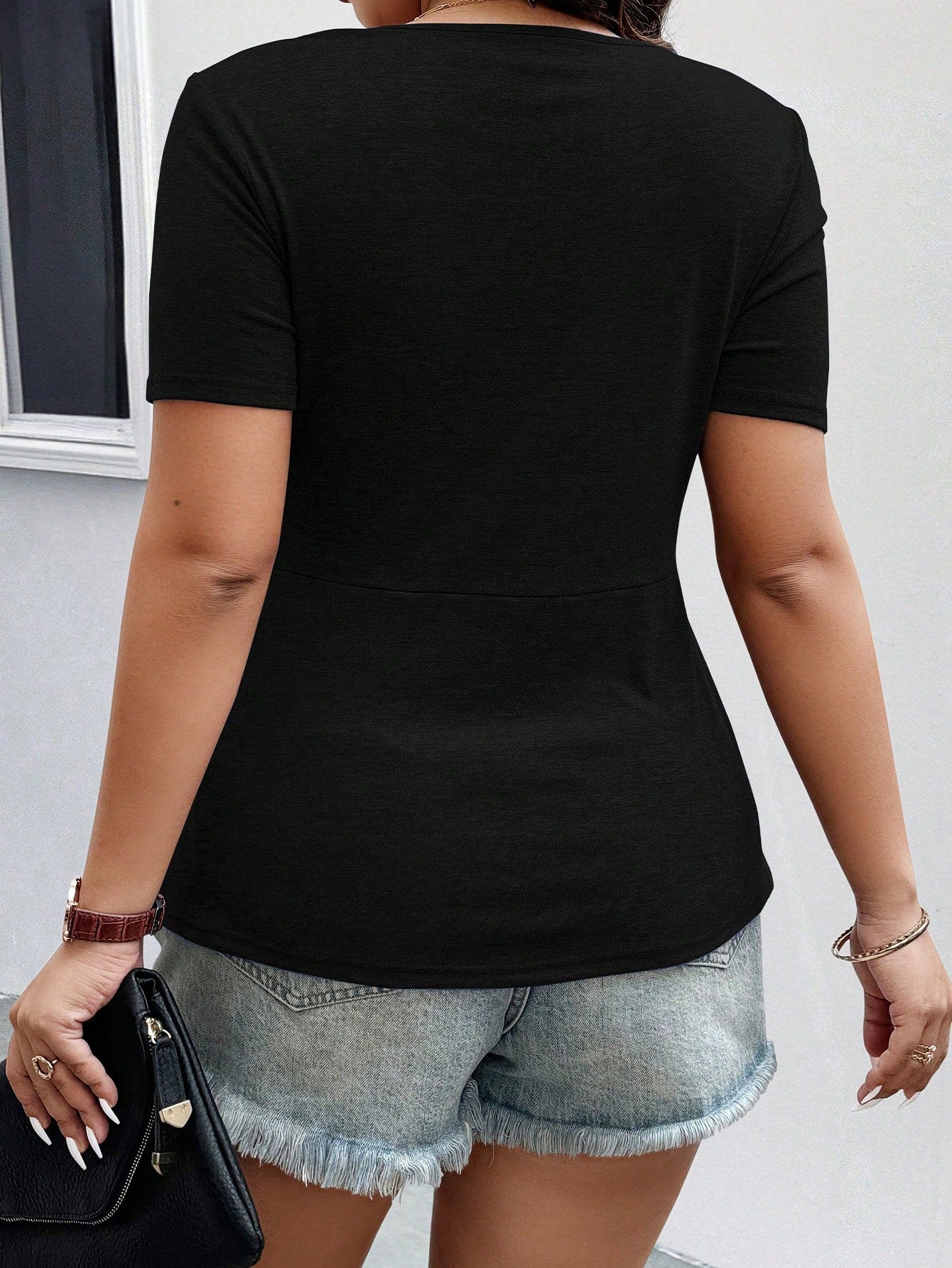 EMERY ROSE Plus Size Vacation Casual Solid Color Twist Front Short Sleeve T-Shirt BASICS Chic
