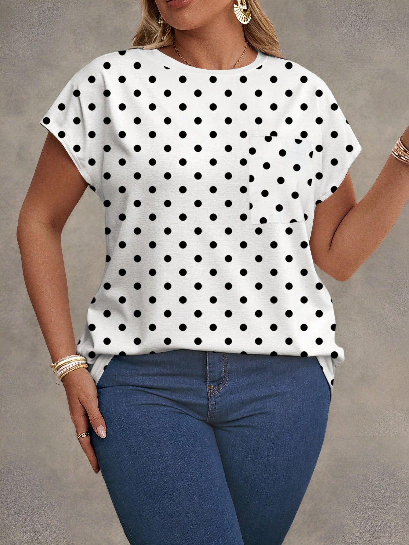EMERY ROSE Plus Size White Base Black Polka Dot Print Crew Neck Batwing Short Sleeve Patch Pocket Curved Hem Loose T Shirt Women Daily Going Out Casual Tee