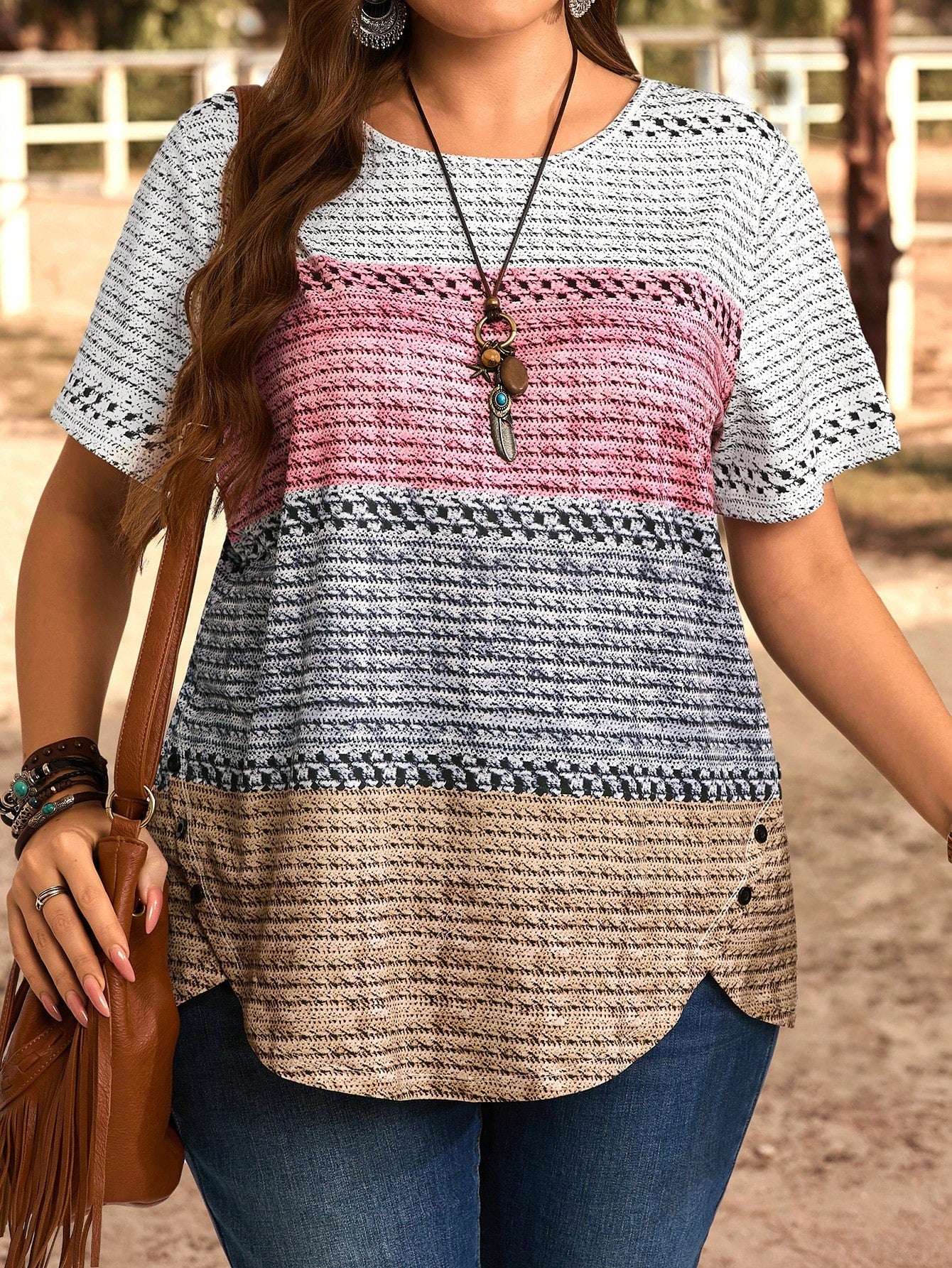 EMERY ROSE Plus Size Women Contrast Color Round Neck Casual Loose T-Shirt