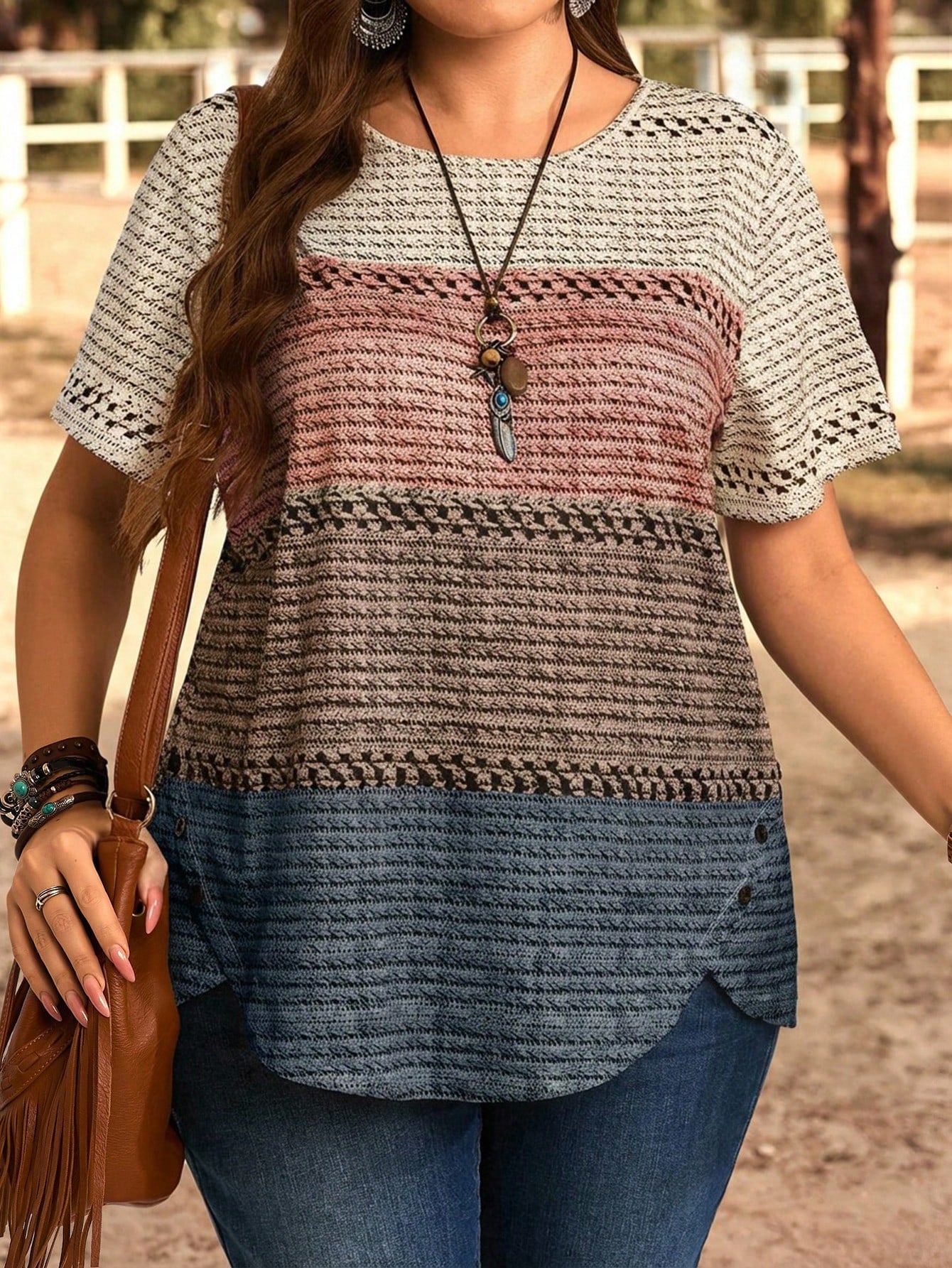 EMERY ROSE Plus Size Women Contrast Color Round Neck Casual Loose T-Shirt
