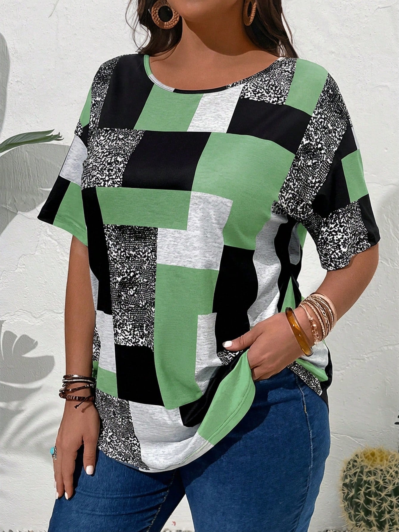EMERY ROSE Plus Size Women Geometric Print Round Neck Short Sleeve Casual Versatile T-Shirt
