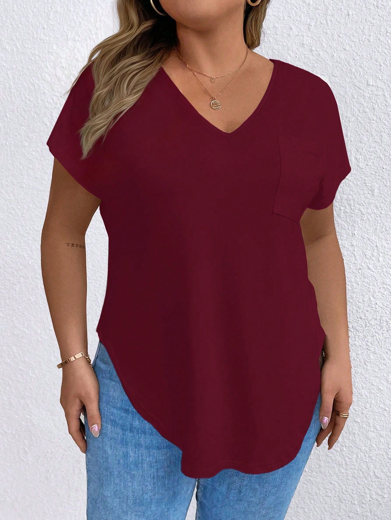 EMERY ROSE Plus Size Women's Solid V-Neck Casual Versatile Daily Short Sleeve T-Shirt