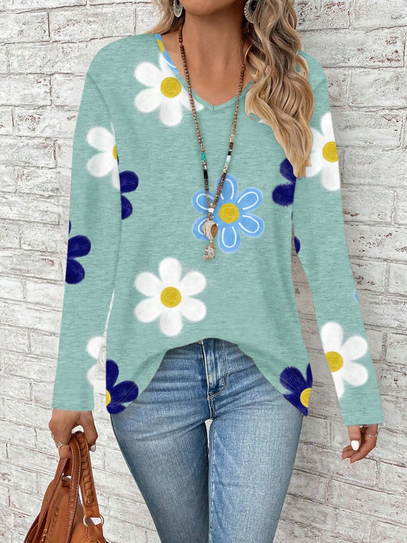 EMERY ROSE Plus Size Women's V-Neck Long Sleeve Loose T-Shirt With Textured Floral Print, Suitable For,Flower/Spring/Summer/Vacation Fall