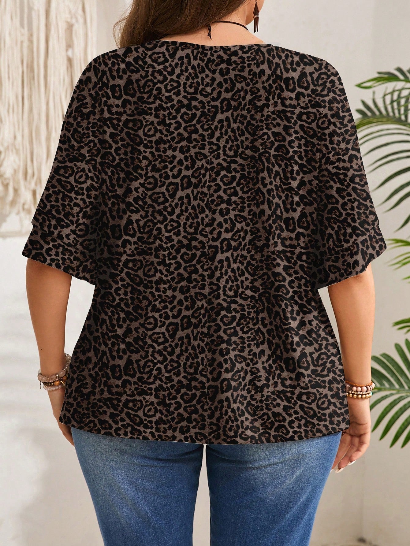 EMERY ROSE Plus Size Women V-Neck Leopard Print Casual Minimalist Short Sleeve T-Shirt, Suitable For Summer Leopard Print Blouse Casual Elegant Blouse