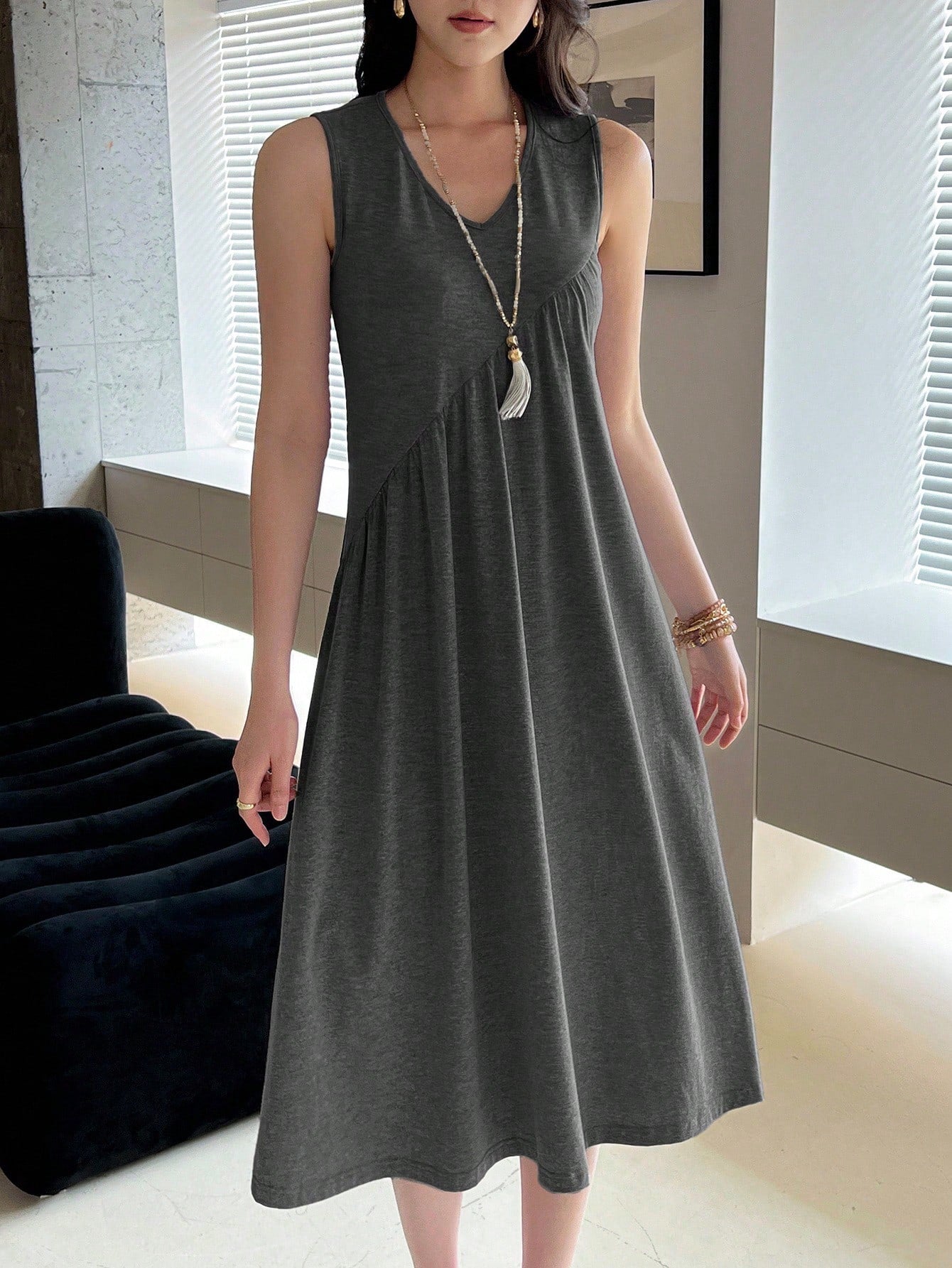 EMERY ROSE Women's Solid Color V-Neck Pleated Casual Midi Dress, Suitable For Daily Wear, Dates And Outings,Summer Women Cotton Comfy Long Basic Gray Dresses