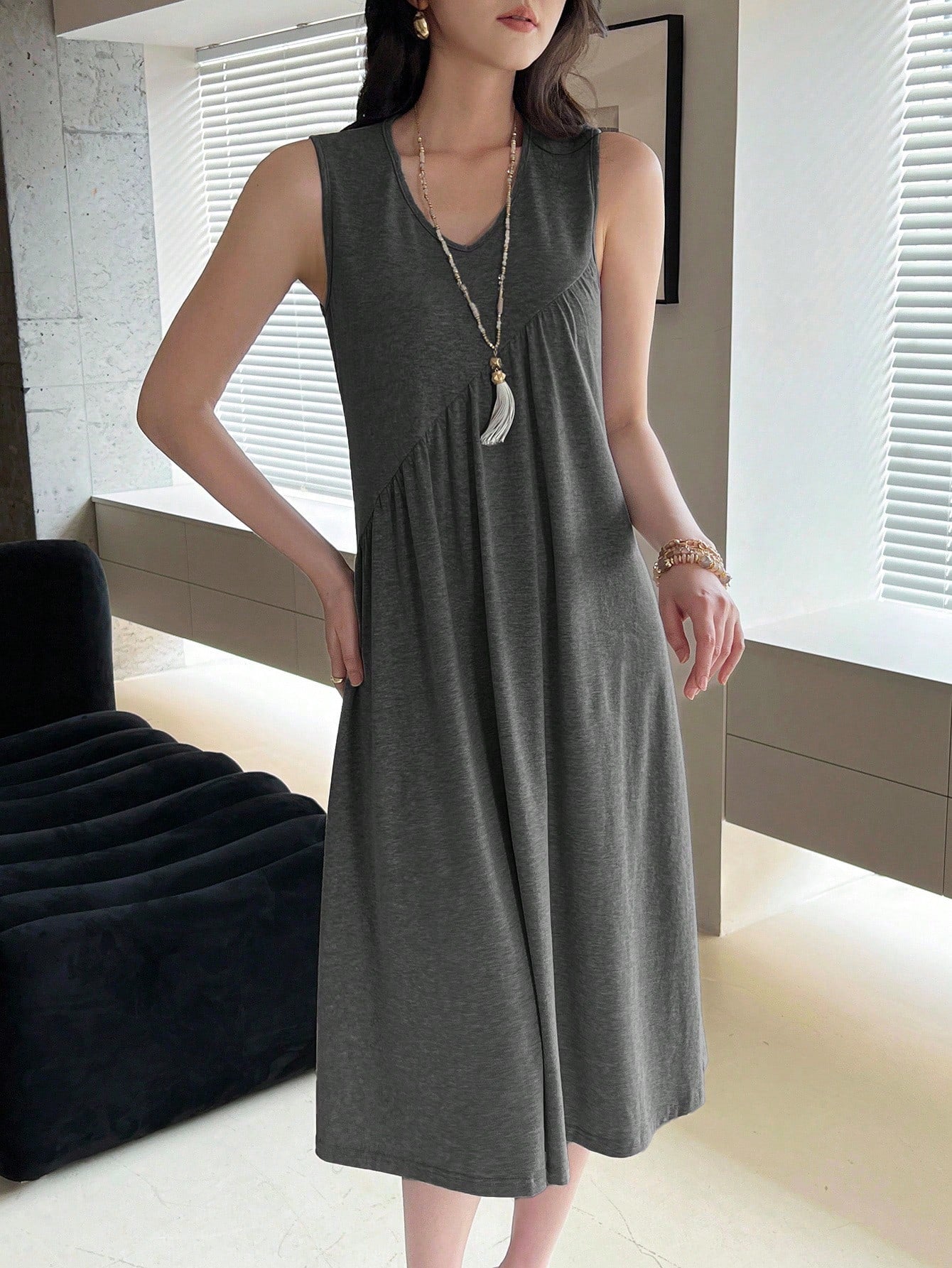 EMERY ROSE Women's Solid Color V-Neck Pleated Casual Midi Dress, Suitable For Daily Wear, Dates And Outings,Summer Women Cotton Comfy Long Basic Gray Dresses