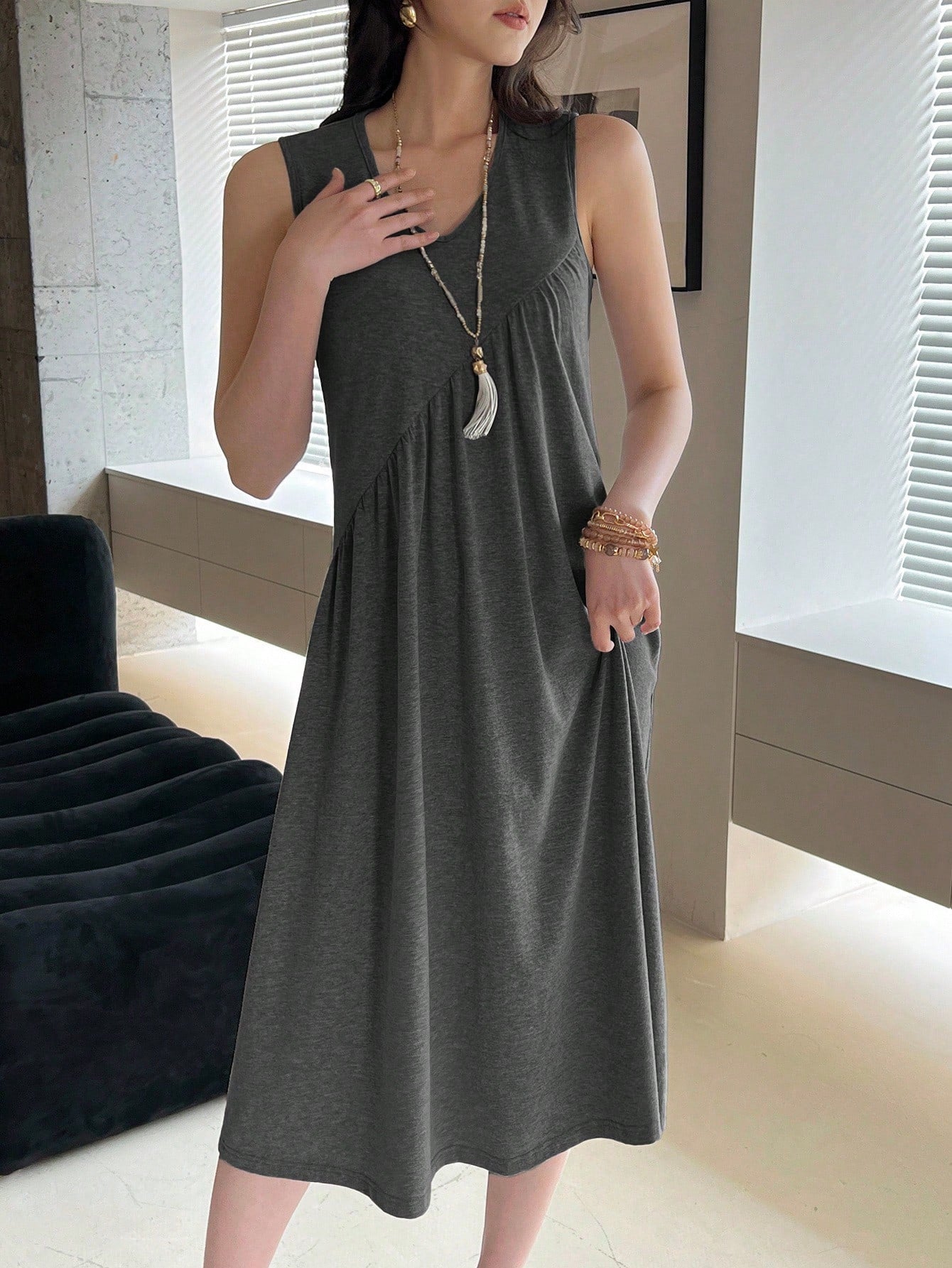 EMERY ROSE Women's Solid Color V-Neck Pleated Casual Midi Dress, Suitable For Daily Wear, Dates And Outings,Summer Women Cotton Comfy Long Basic Gray Dresses
