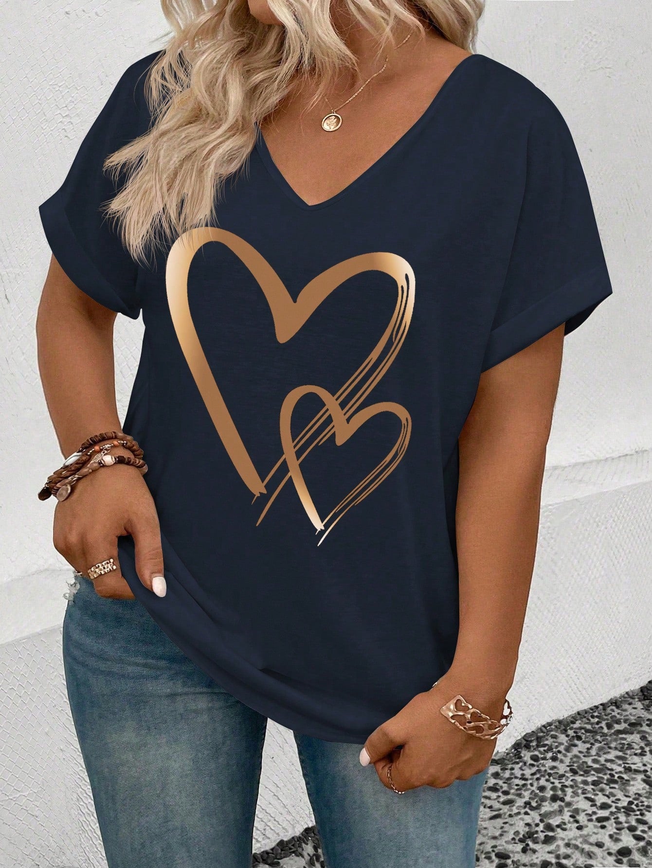 EMERY ROSE Women V-Neck, Flared Sleeve Ombre Heart Print Pattern Casual T-Shirt, Versatile For Spring/Summer