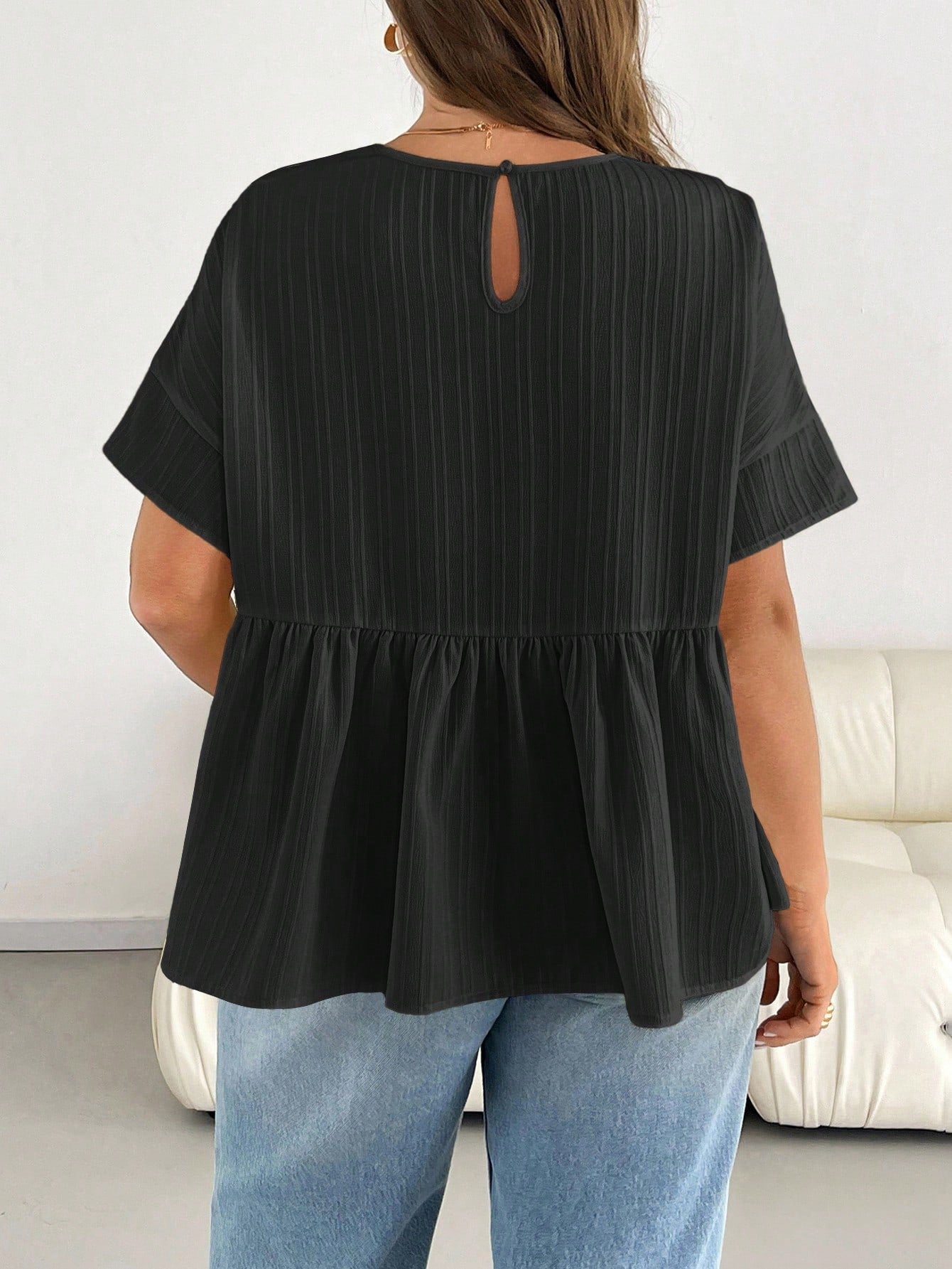Essnce Plus Size Women's Black Sommar Short-Sleeved Blouse,Smart Casual Texture Ruffle Tops,Loose Comfortable Daily Versatile Teacher Blouses,Hiking,Brunch