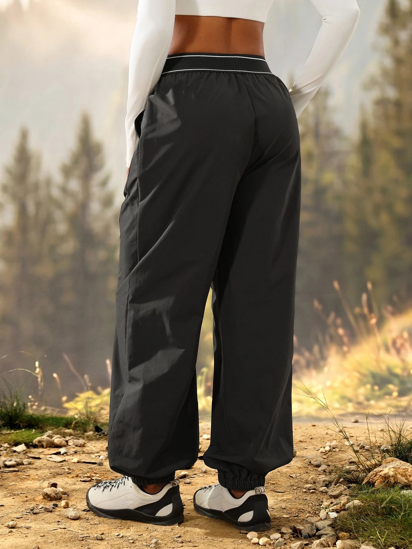 Exploreva Contrast Tape Slant Pocket Outdoor Pants