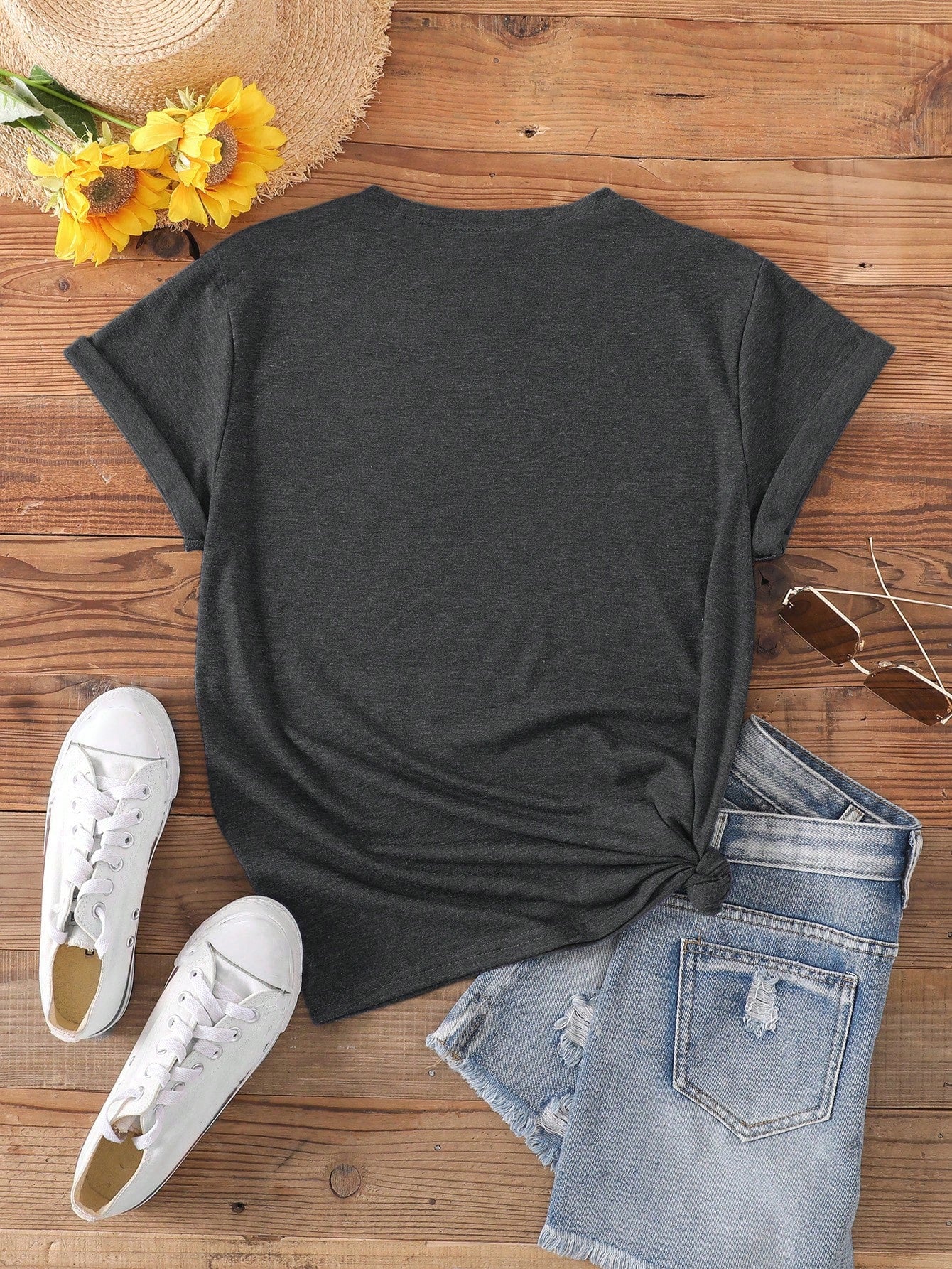 EZwear CURVE Women's Plus Size Summer V-Neck Short Sleeve Casual T-Shirt With Slogan Print FUN FACT I Don't Care Graphic Tees Women Tops