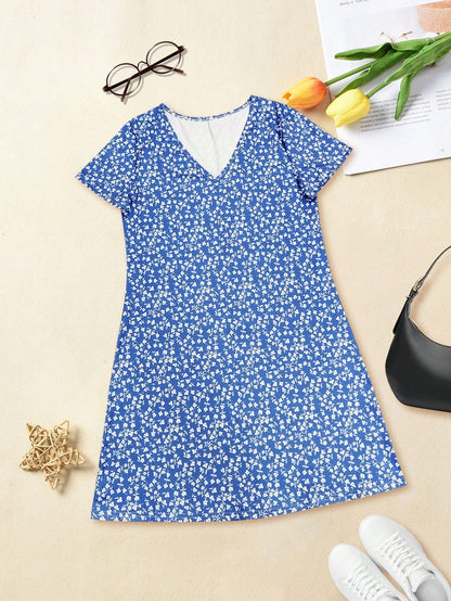 Fashionable Casual Vacation Style Lightweight Elegant Ditsy Floral Short Sleeve Dress, Versatile For Mother's Day, Outdoor, Home, Travel, Office Wear Summer