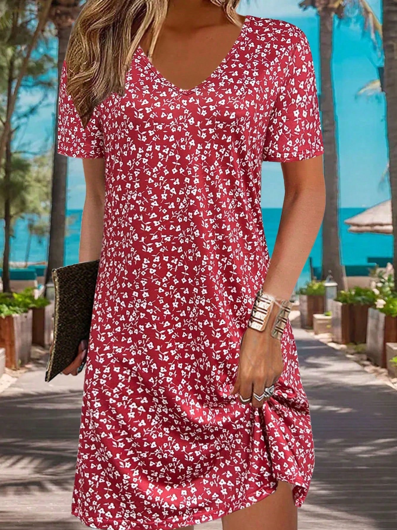 Fashionable Casual Vacation Style Lightweight Elegant Ditsy Floral Short Sleeve Dress, Versatile For Mother's Day, Outdoor, Home, Travel, Office Wear Summer