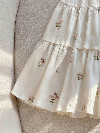 Franclia French Ditsy Floral Square Collar Petal Sleeve Single-Breasted Waist Ruffle Dress,Women's Milkmaid Cottagecore Off-White Summer Casual Holiday Party