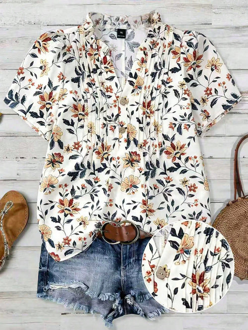 Franclia Plus Size White Floral Heart Print Blouse For Women, V-Neck Ruffle Collar Puff Short Sleeve Boho Summer Shirt, Casual Vacation Holiday Tops Outfits