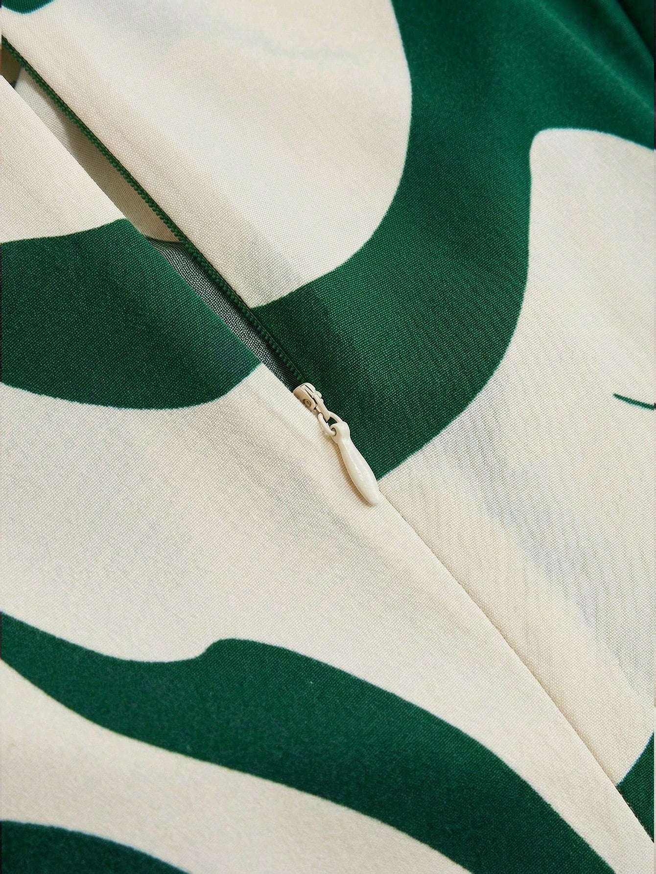 Franclia Women's Elegant Commuter Casual Printed Pleated A-Line Skirt