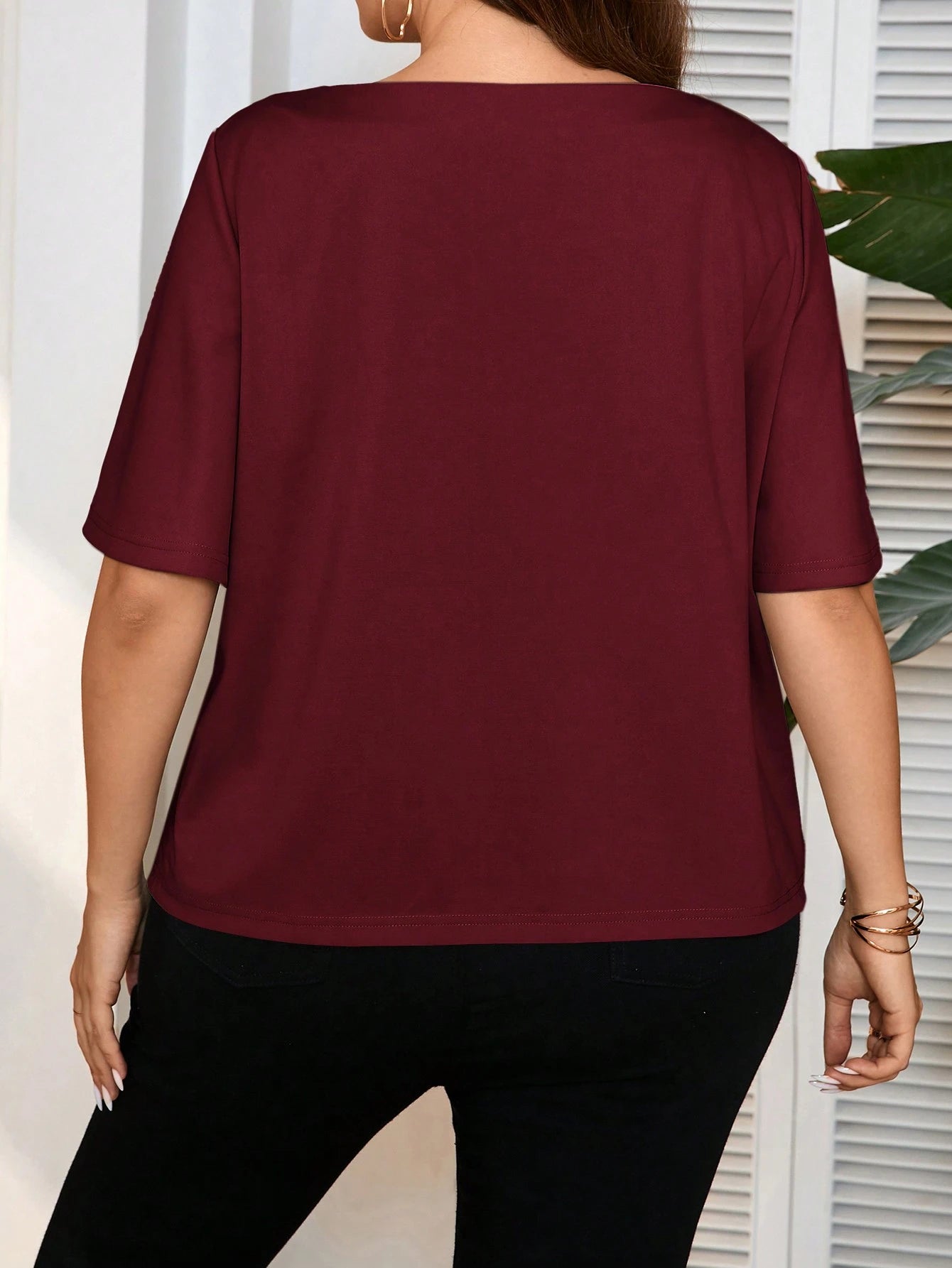 Frenchy Plus Size Women's Summer Solid Color Loose Fit Round Neck Short Sleeve Casual T-Shirt