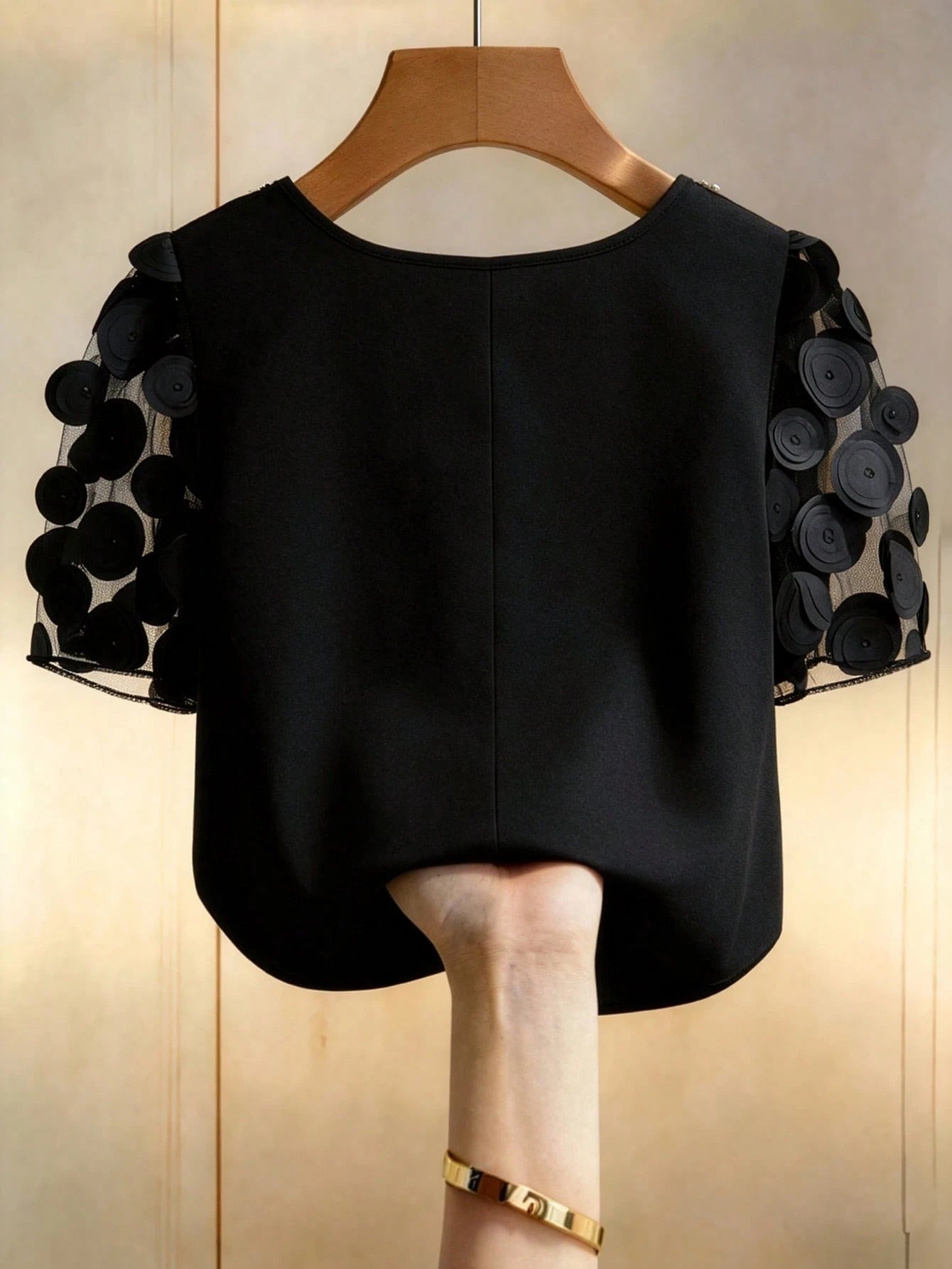 GlowEve CURVE Plus Size Women Crew Neck Faux Pearl Decor Casual Versatile Daily Wear Blouse