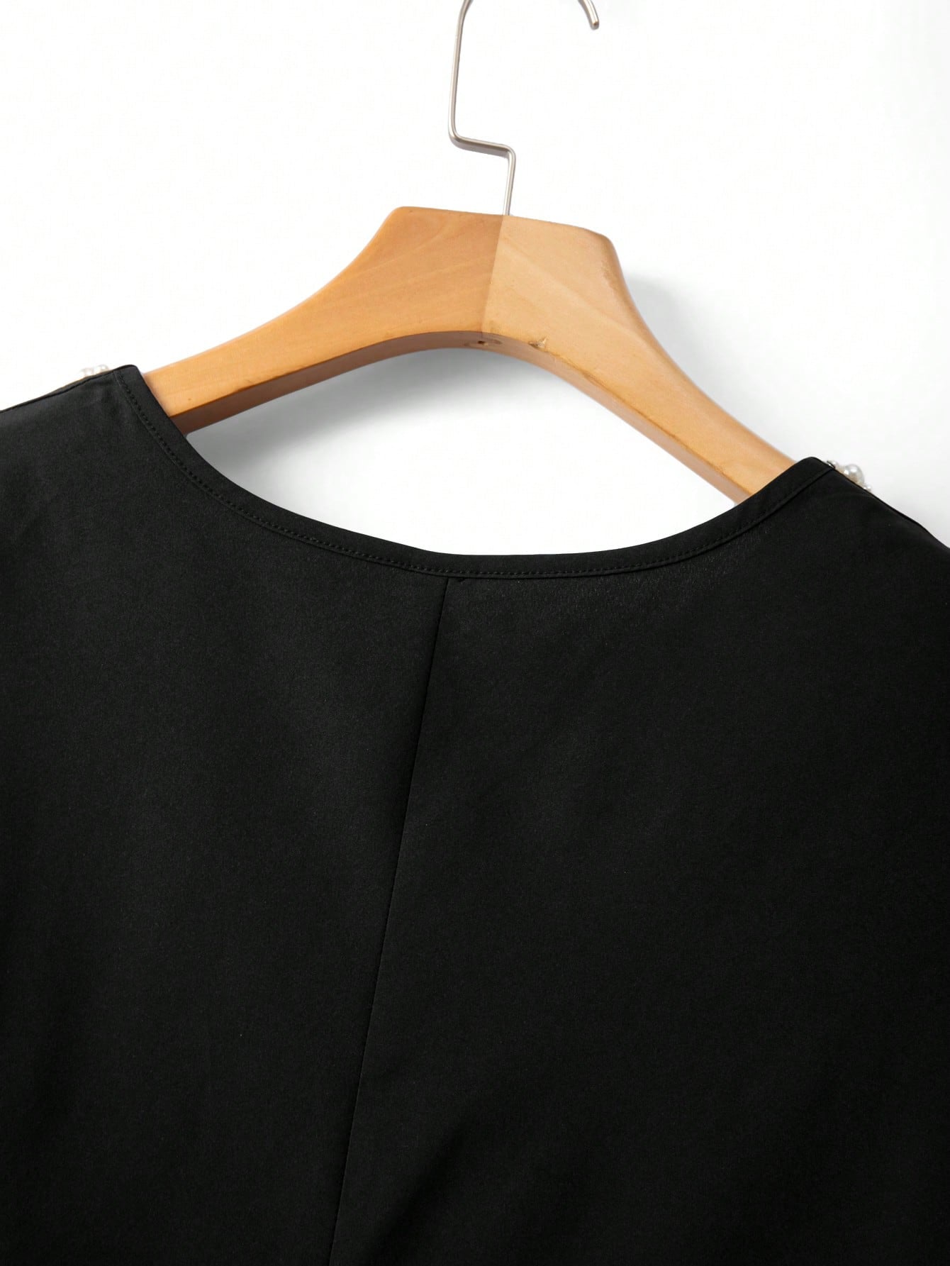 GlowEve CURVE Plus Size Women Crew Neck Faux Pearl Decor Casual Versatile Daily Wear Blouse