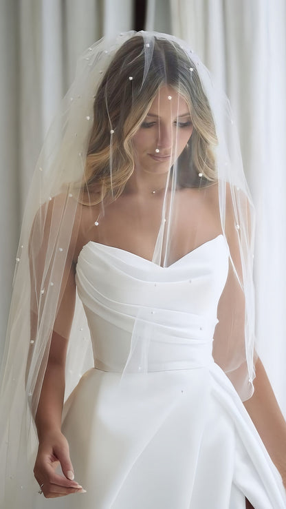 Gorgeous White Sweetheart A-line Wedding Gown Long A Line White Beach Split Bridal Dresses,AST2152