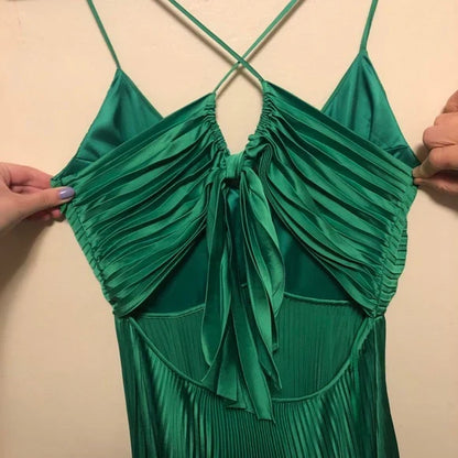 Green Pleated A-Line Prom Dress - V-Neck Satin Evening Party Gown