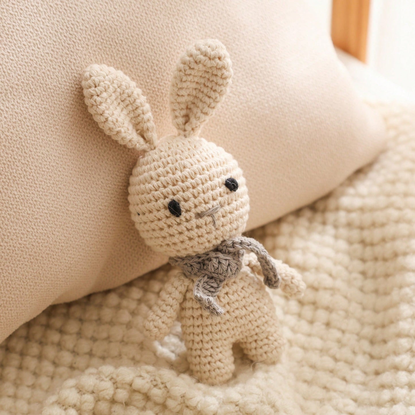 Handmade Gray Scarf With Rabbit Rattle, Soft Knitted Toy, Suitable For Infants And Children, Perfect Gift For Christmas, Halloween, Thanksgiving