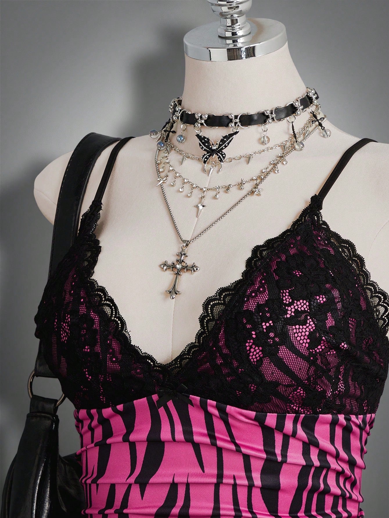 ICON Plus Size Women Lace Patchwork Ruffle Bow Decor Printed Tank Top, Hip Hop Style