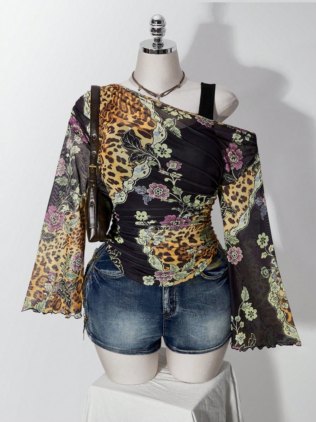 ICON Women's Plus Size New Chinese Style Floral Print Asymmetrical Shoulder Bell Sleeve T-Shirt