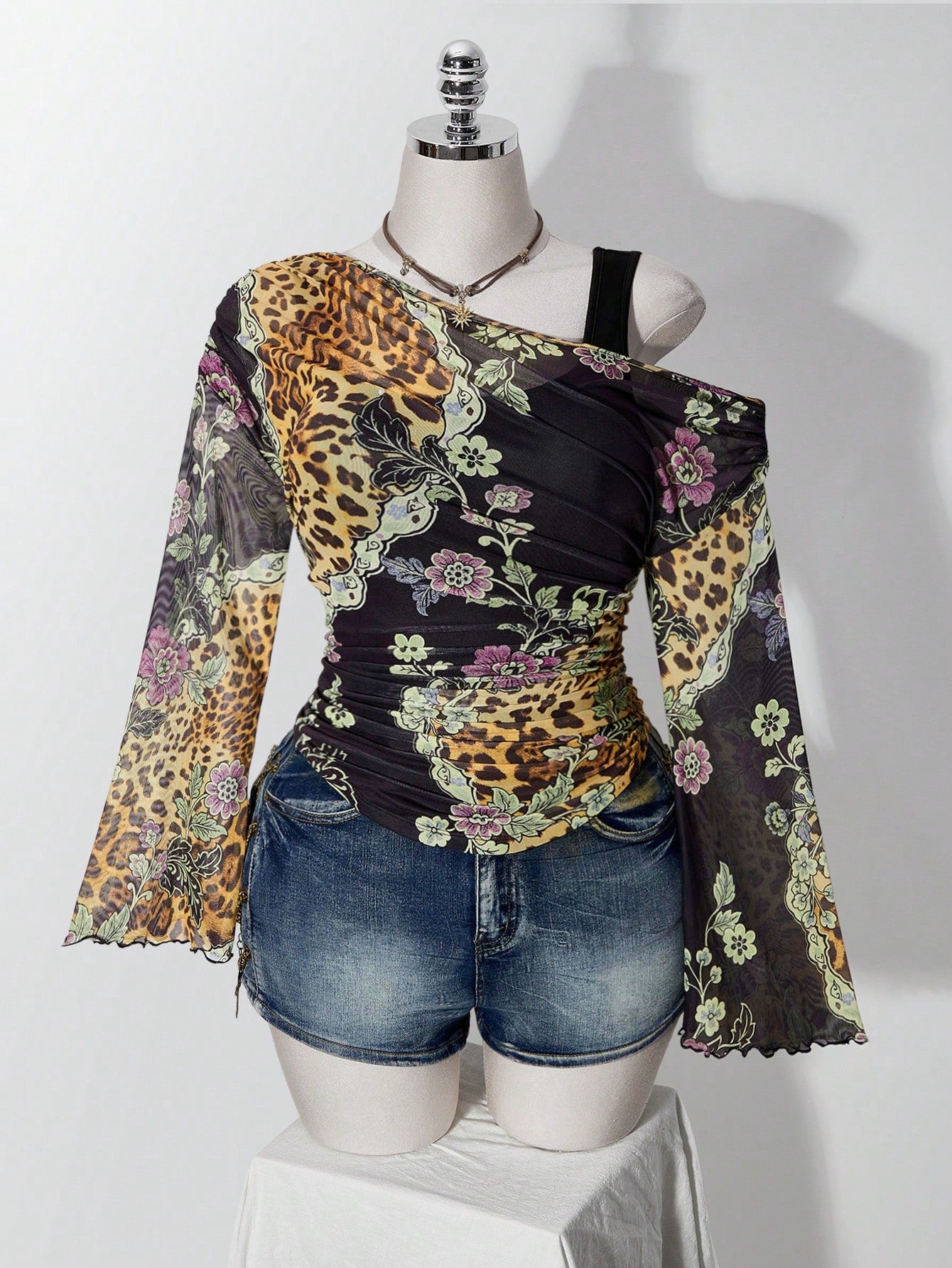 ICON Women's Plus Size New Chinese Style Floral Print Asymmetrical Shoulder Bell Sleeve T-Shirt