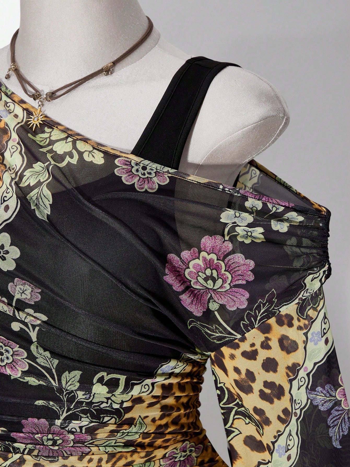ICON Women's Plus Size New Chinese Style Floral Print Asymmetrical Shoulder Bell Sleeve T-Shirt